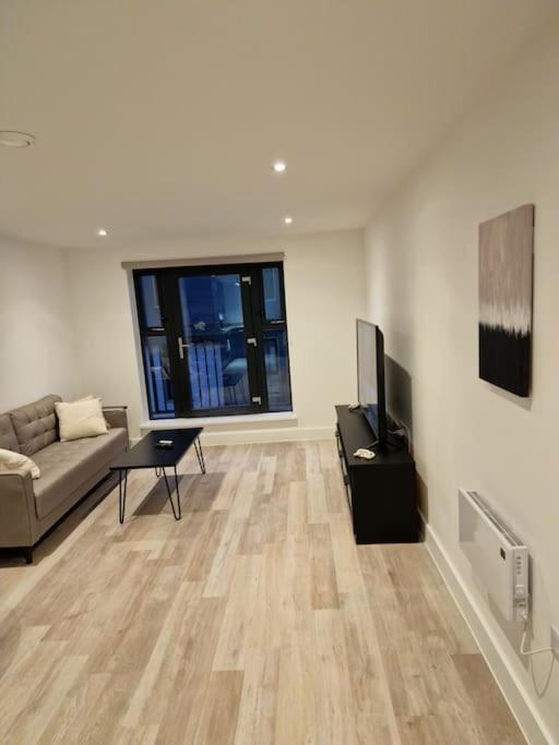 Modern-New Build Apartment In Birmingam Exterior foto